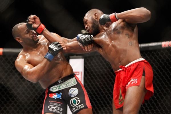 Джон Джонс, карьера в UFC, рекорды, величайший боец в истории ММА, последний бой Джонса, чемпион UFC в двух весовых категориях