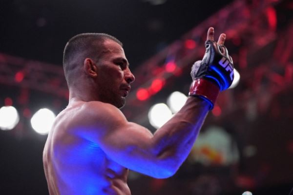 Александр Пантожа — Кай Кара-Франс, UFC 317, 29 июня 2025, чемпион UFC в наилегчайшем весе, карьера, следующий соперник