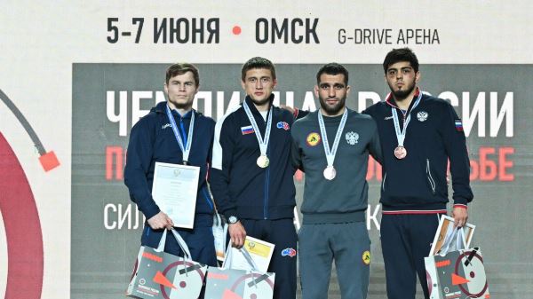 Максим Новичихин: всегда брал пример с сибиряков, Максим Новичихин: всегда брал пример с сибиряков