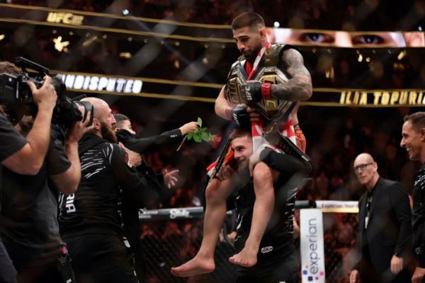 Илия Топурия, новый чемпион UFC в лёгком весе, чемпион в двух весовых категориях, карьера, следующий соперник