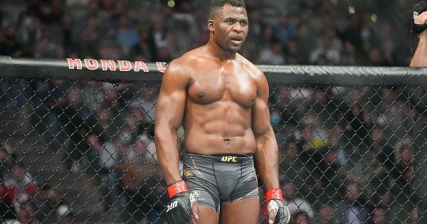 Фрэнсис Нганну отреагировал на предложение вернуться в UFC