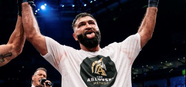Орловский победил Коупленда, бросил вызов чемпиону BKFC Ротвеллу