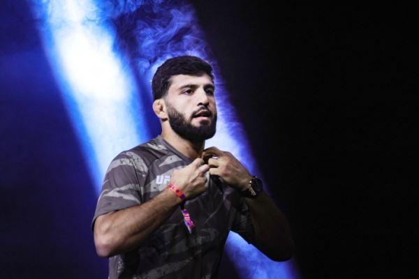 Арман Царукян, последний бой, кто следующий соперник, рейтинг UFC, сорванный бой с Исламом Махачевым, Илия Топурия, чемпион UFC