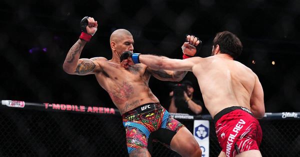 Поединок Магомеда Анкалаева и Алекса Перейры ожидается в октябре