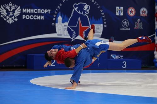 Новосибирск принял Первенство России среди юношей и девушек 16-18 лет